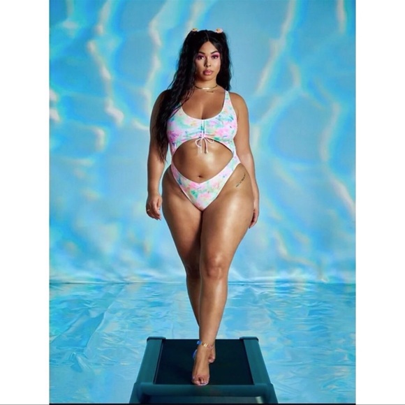 Tabria Majors One Piece Fashion to Figure Tie Dye Swimsuit Size 3 - Picture 3 of 3